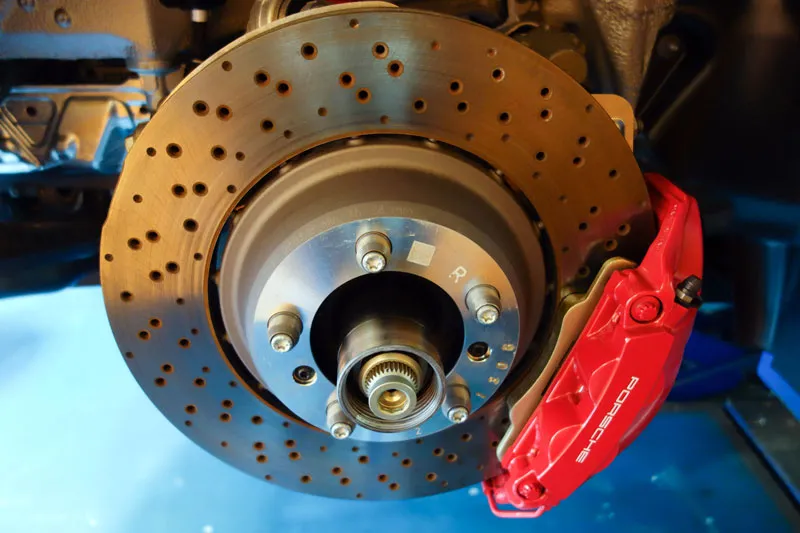 991 GT3 ブレーキパッド交換 低ダストブレーキ