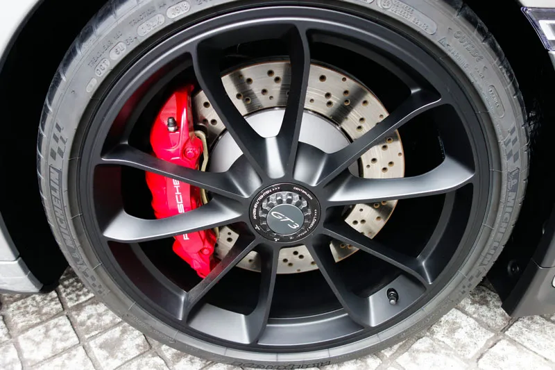 991 GT3 ブレーキパッド交換 低ダストブレーキ