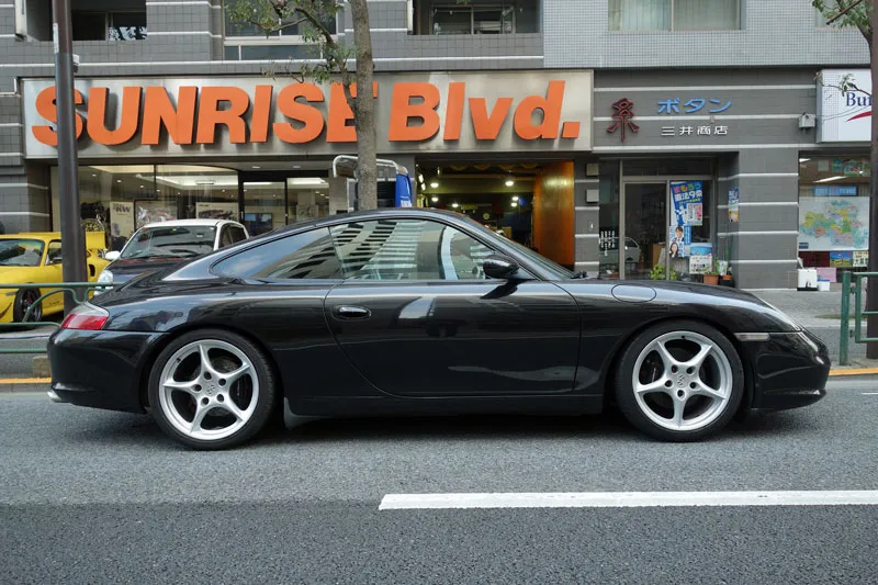 ポルシェ 996カレラ サスペンション交換