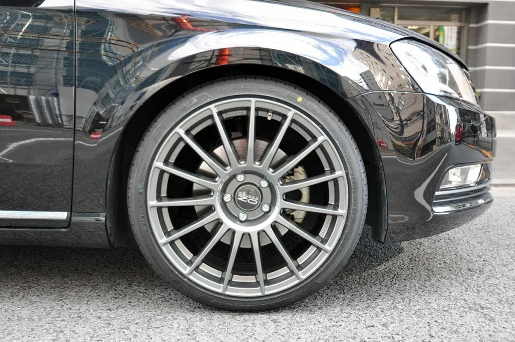 パサートヴァリアント OZ ホイール