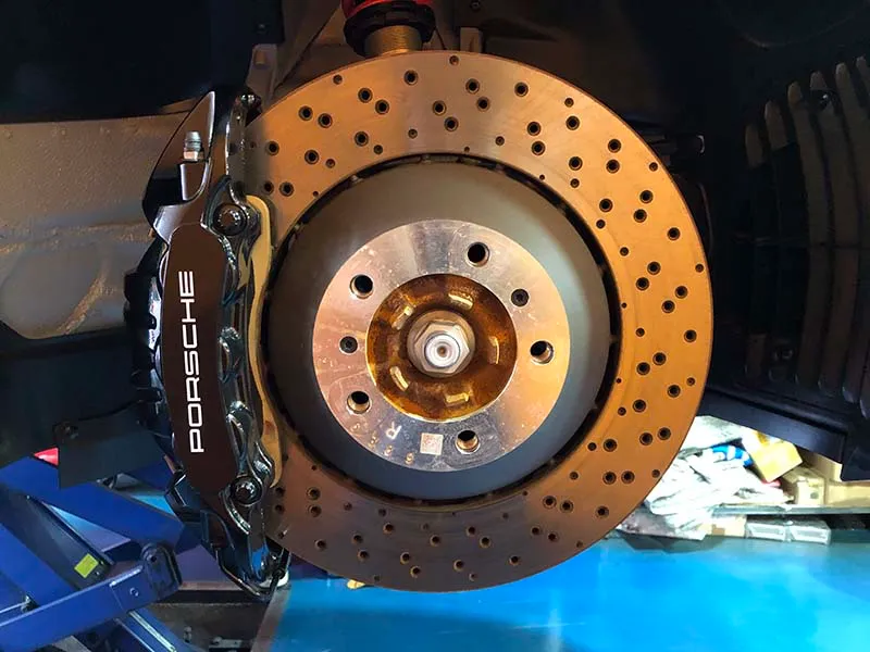 ケイマンGT4 ブレーキパッド交換