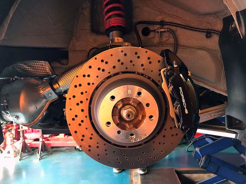 ケイマンGT4 ブレーキパッド交換