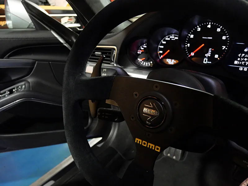 991.2 carrera ステアリング交換 シート交換