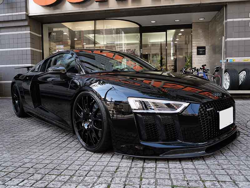 アウディR8 V10 オイル交換