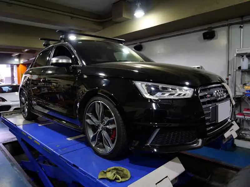AUDI S1 オイル交換 オイル漏れ修理