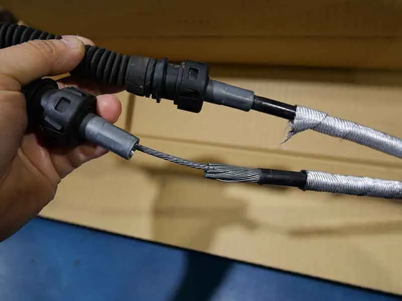 AUDI S1 シフトケーブル交換