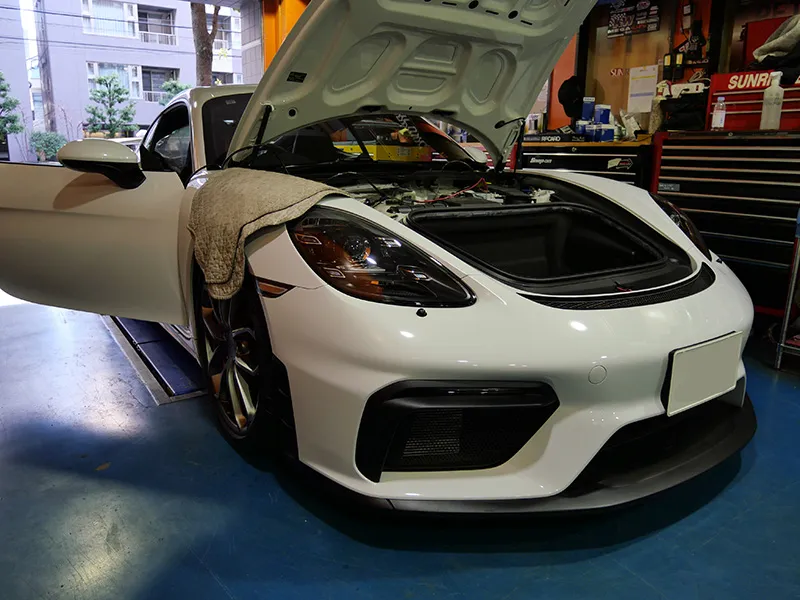 718ケイマンGT4 車検整備 バッテリー交換