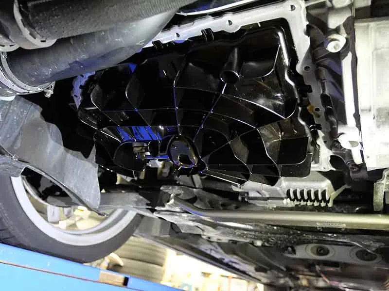 AUDI S1 オイル漏れ修理