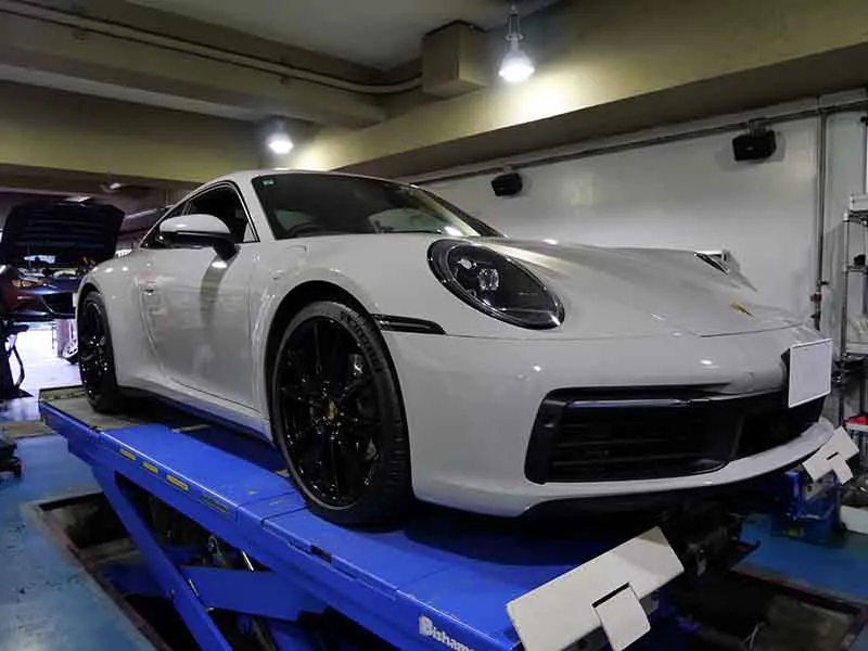 ポルシェ 992 ストーンガード張り替え PPF