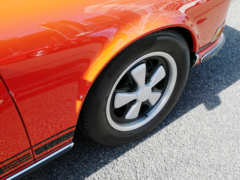 PIRELLI CINTURATO P7 クラシックタイヤ