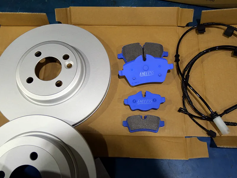 R56 クーパーS ブレーキ整備 エンジン修理