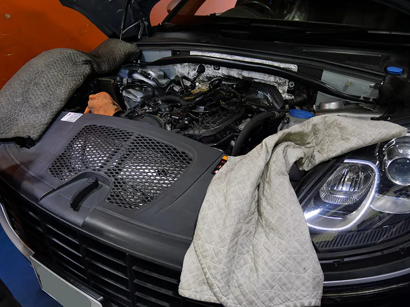 マカン 車検整備 オイル交換