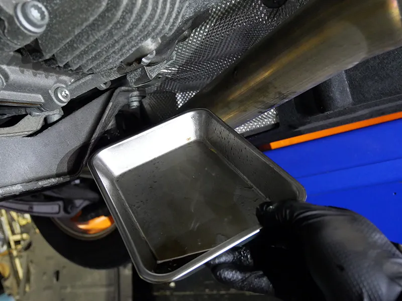 マカン 車検整備 オイル交換