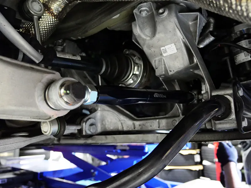 718ケイマン サスペンション交換 OHLINS