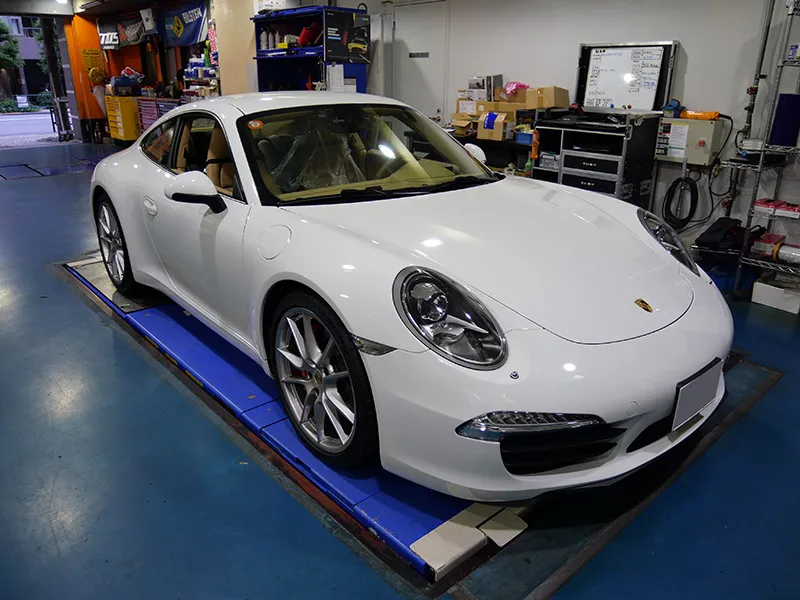 ポルシェ 991 ルーフライニング修理