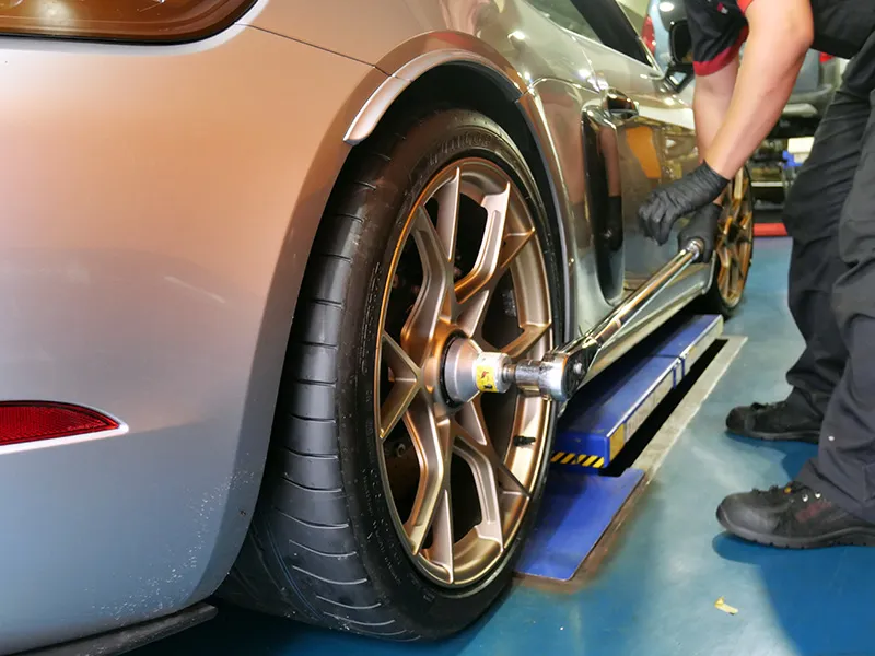 718スパイダーRS タイヤ交換