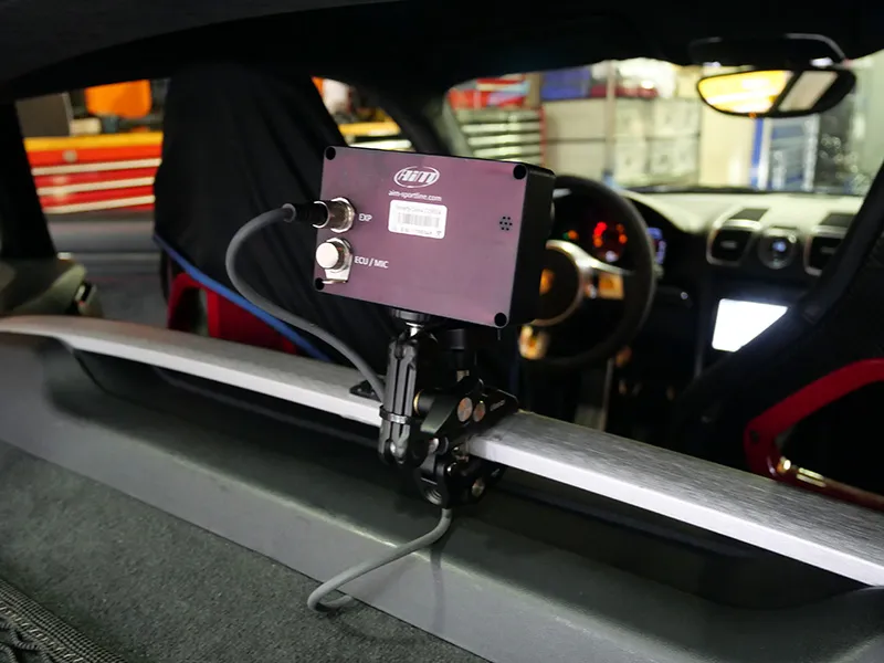 981ケイマンGTS AIMロガー取付 アライメント調整